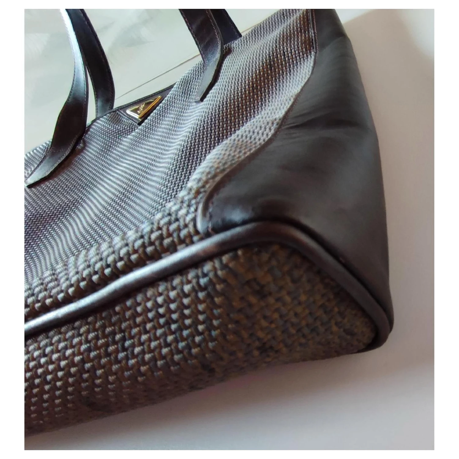 Yves Saint Laurent Sac Cabas Marron Kaki 11 Yves Saint Laurent Sac Cabas Marron Kaki – Image 9