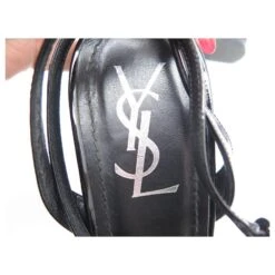 CHAUSSURES YVES SAINT LAURENT A LANIERES 40.5 SANDALES VERNIES PUMPS Noir -Yves Saint Laurent 802077 4