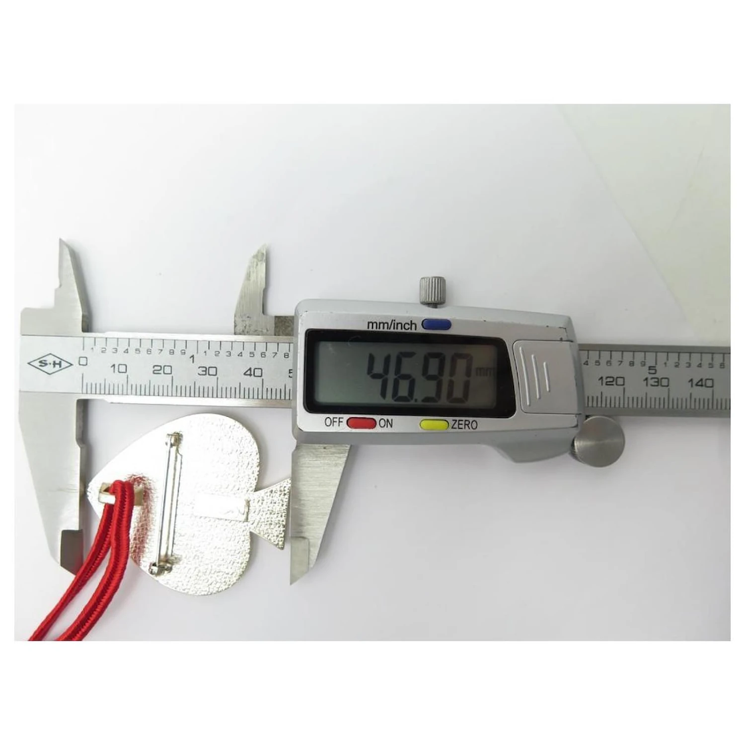 NEUF BROCHE COLLIER YVES SAINT LAURENT COEUR 75 CM METAL ROUGE NECKLACE BROOCH 8 NEUF BROCHE COLLIER YVES SAINT LAURENT COEUR 75 CM METAL ROUGE NECKLACE BROOCH – Image 6