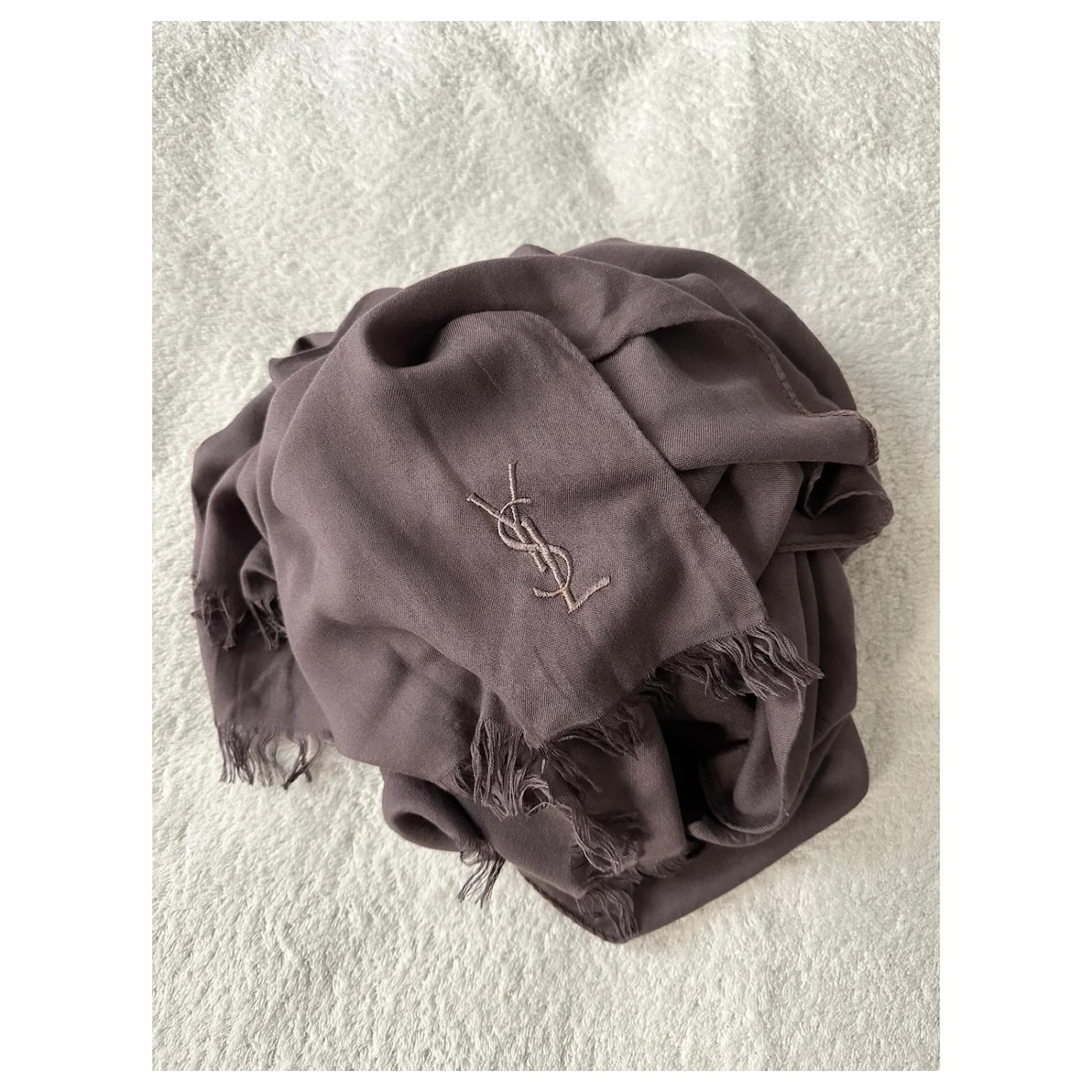 Yves Saint Laurent Étole Mauve Vintage 4 Yves Saint Laurent Étole Mauve Vintage – Image 2