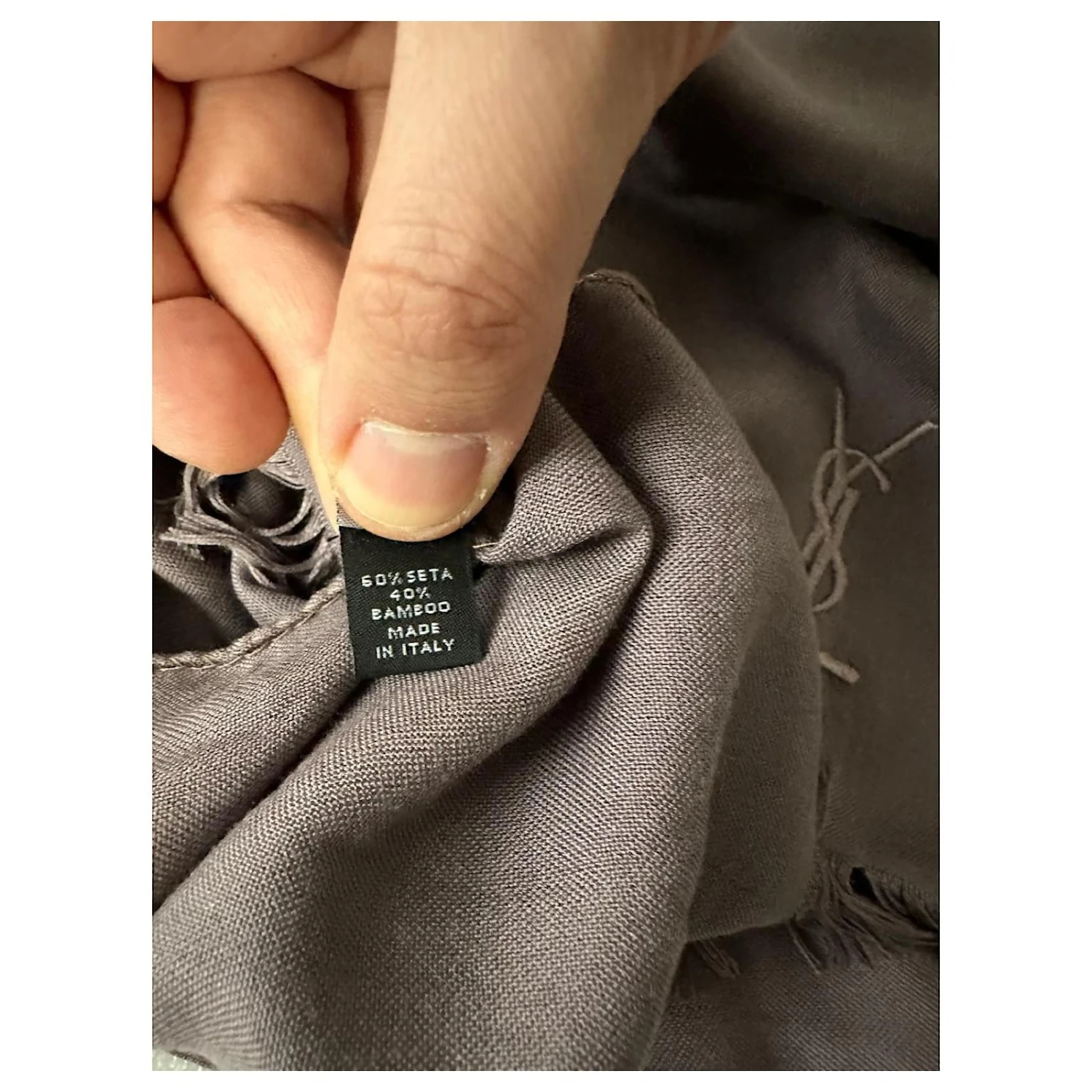 Yves Saint Laurent Étole Mauve Vintage 5 Yves Saint Laurent Étole Mauve Vintage – Image 3