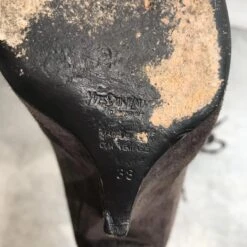 Escarpins YVES SAINT LAURENT.UE 38 Suédée Gris -Yves Saint Laurent 823539 5