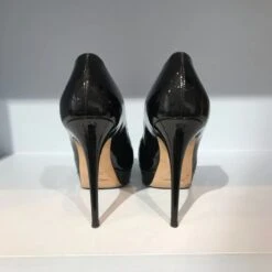 Escarpins YVES SAINT LAURENT.UE 38.5 En Cuir Vernis Noir 10 Escarpins YVES SAINT LAURENT.UE 38.5 En Cuir Vernis Noir -Yves Saint Laurent 824446 3