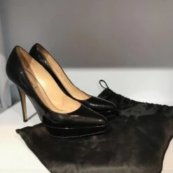 Escarpins YVES SAINT LAURENT.UE 38.5 En Cuir Vernis Noir 13 Escarpins YVES SAINT LAURENT.UE 38.5 En Cuir Vernis Noir -Yves Saint Laurent 824446 6