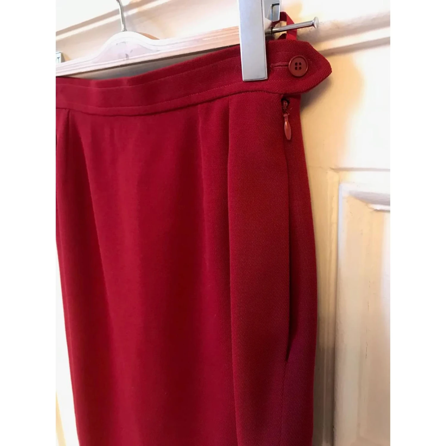 YVES SAINT LAURENT Jupes T.fr 36 Wool Rouge 4 YVES SAINT LAURENT Jupes T.fr 36 Wool Rouge â Image 2