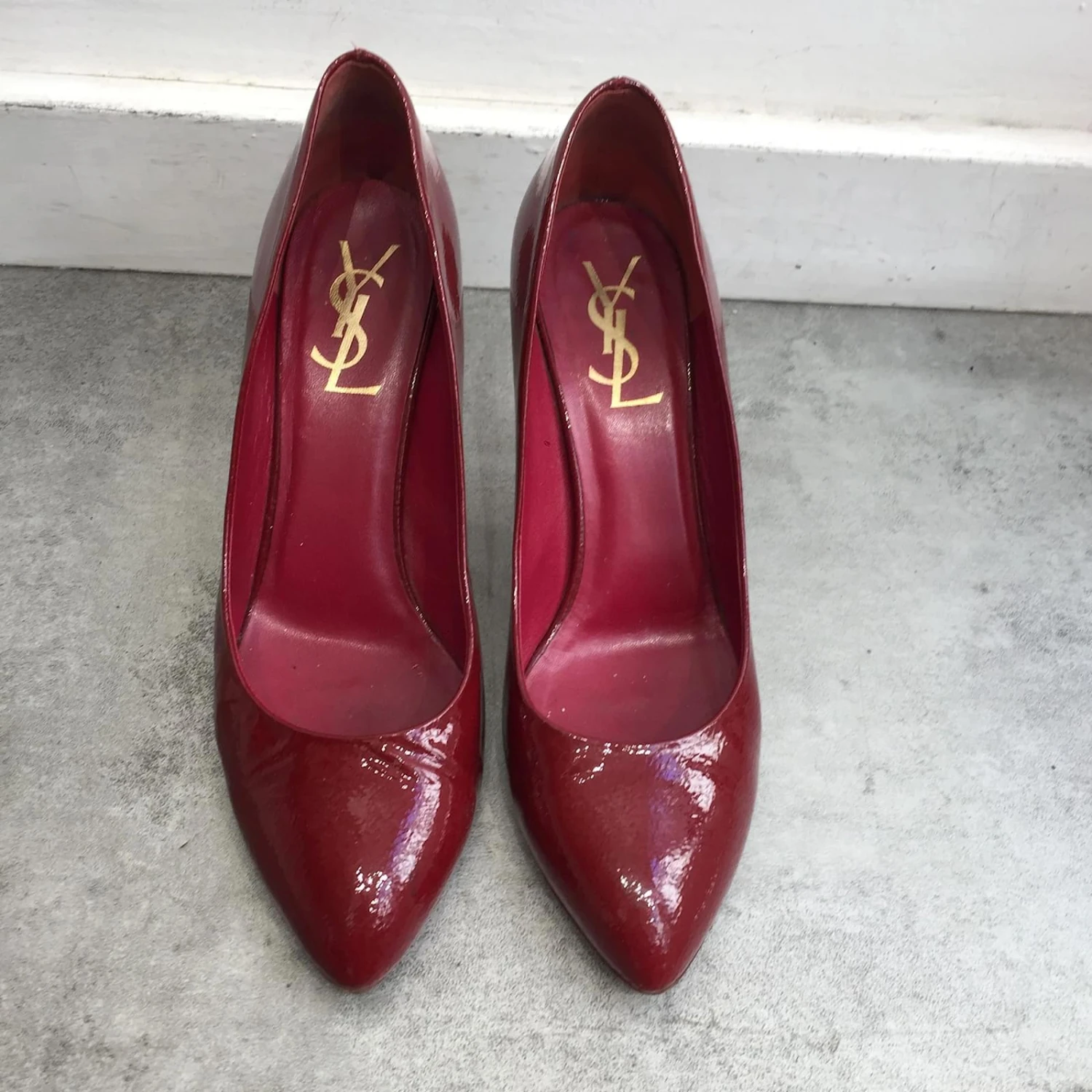 Escarpins YVES SAINT LAURENT.UE 38 Cuir De Vachette Rouge 4 Escarpins YVES SAINT LAURENT.UE 38 Cuir De Vachette Rouge – Image 2