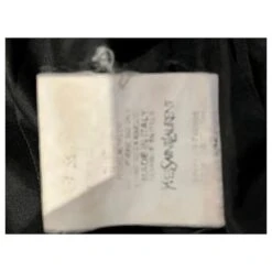 Yves Saint Laurent Robe En Soie Bouclée YSL En Noir Et Blanc 11 Yves Saint Laurent Robe En Soie Bouclée YSL En Noir Et Blanc -Yves Saint Laurent 830119 5