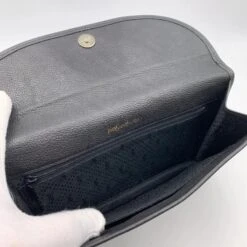 Yves Saint Laurent Sac à Main Pochette Vintage En Cuir Matelassé Noir -Yves Saint Laurent 831190 5