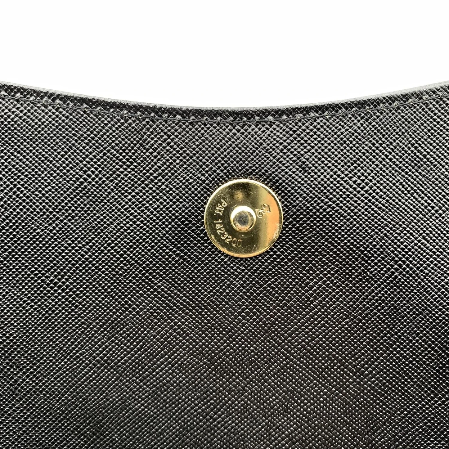 Yves Saint Laurent Pochette Vintage Logo YSL En Cuir Noir Avec Boîte 9 Yves Saint Laurent Pochette Vintage Logo YSL En Cuir Noir Avec Boîte – Image 7