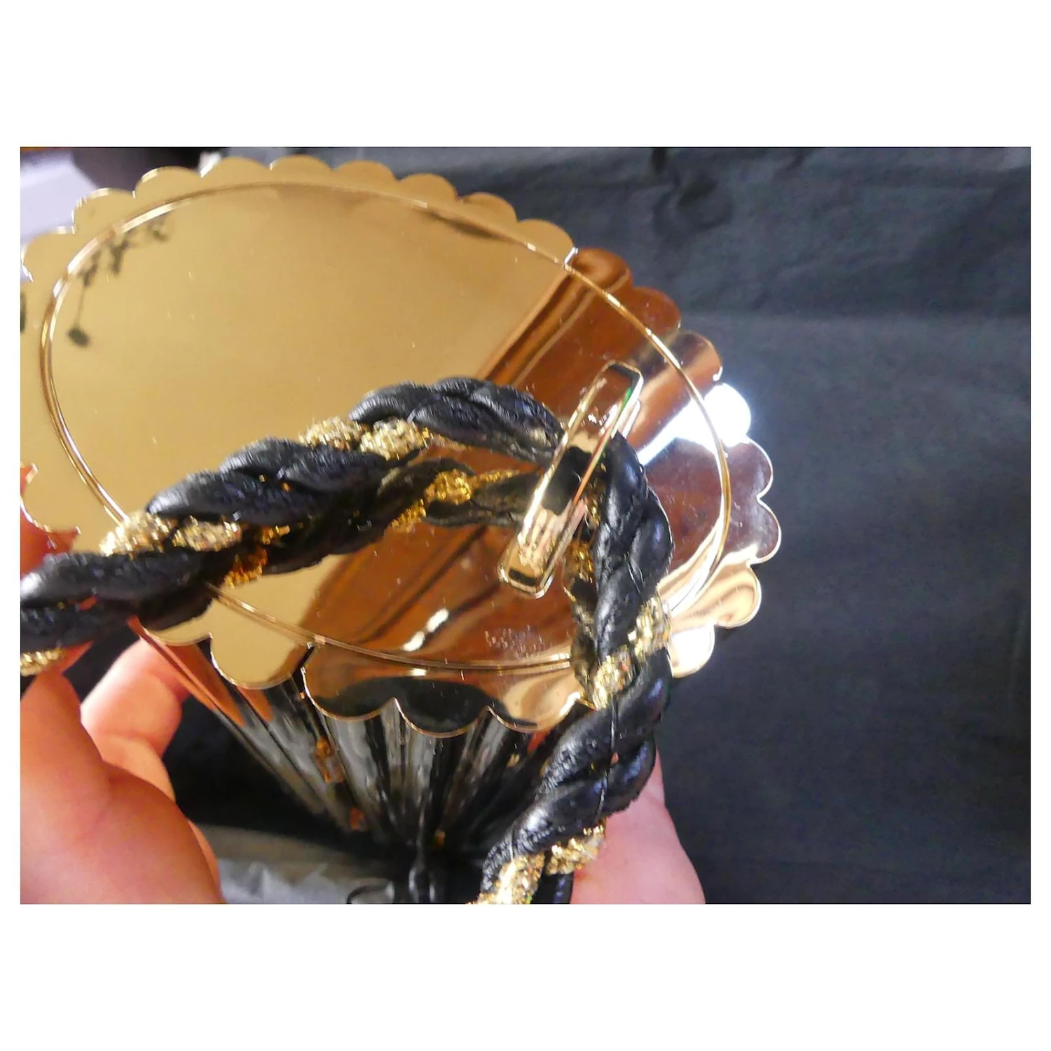 Yves Saint Laurent Pochettes Doré 7 Yves Saint Laurent Pochettes Doré – Image 5