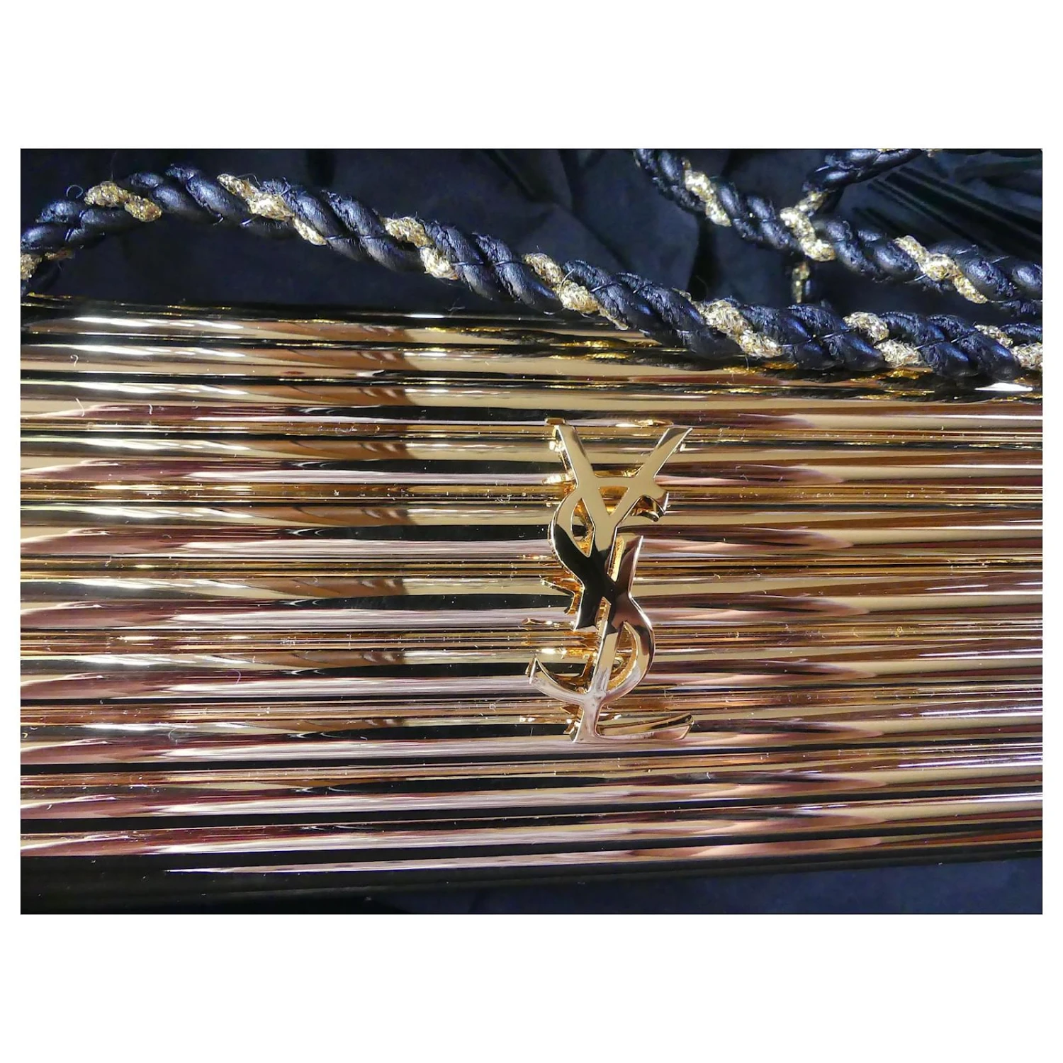 Yves Saint Laurent Pochettes Doré 11 Yves Saint Laurent Pochettes Doré – Image 9