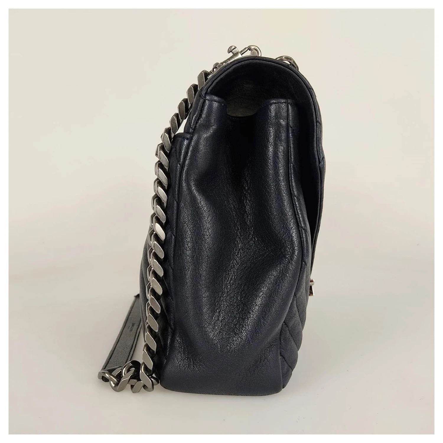 Yves Saint Laurent Grand Sac Chaîne Saint Laurent College En Cuir Matelassé Bleu 4 Yves Saint Laurent Grand Sac Chaîne Saint Laurent College En Cuir Matelassé Bleu – Image 2