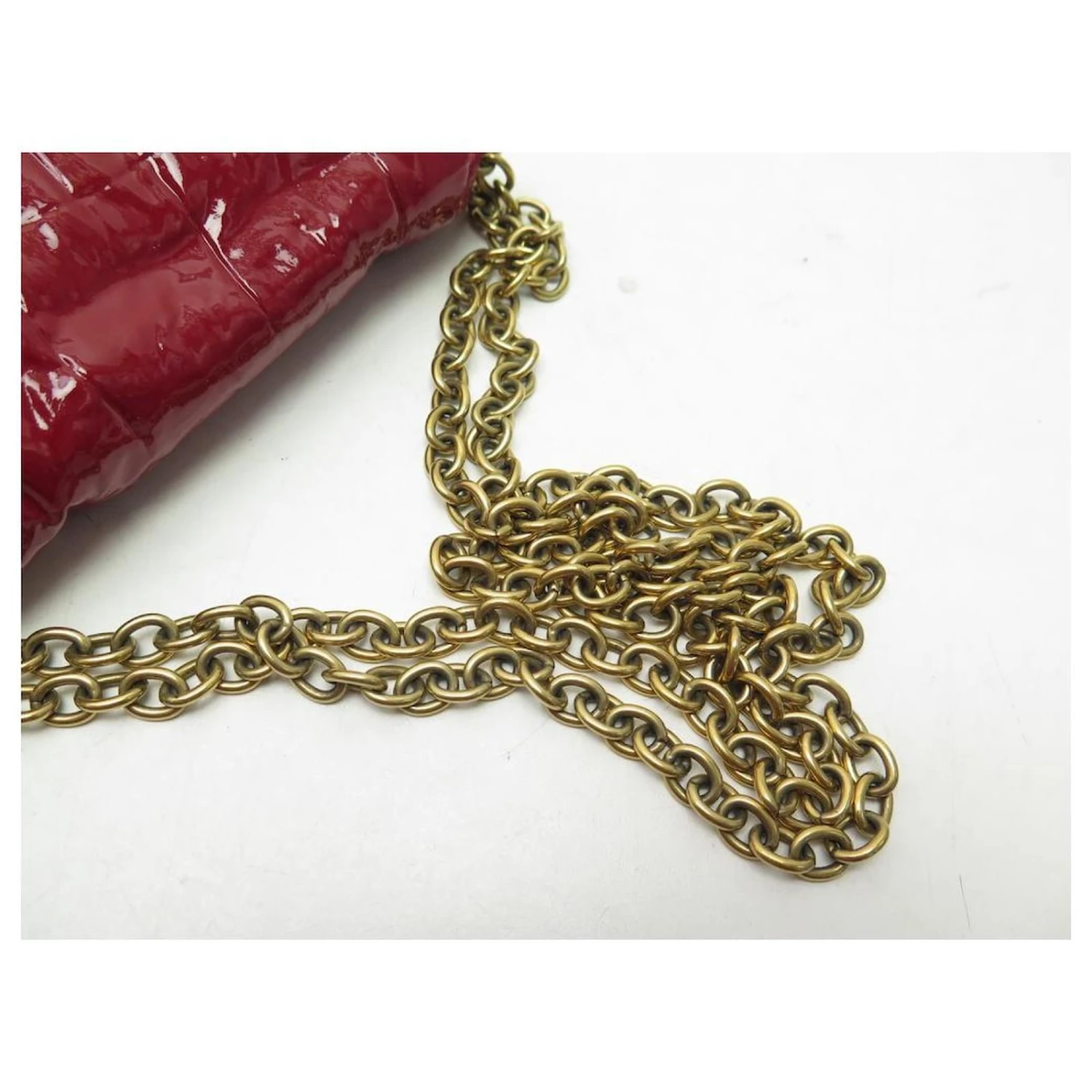 SAC A MAIN YVES SAINT LAURENT POCHETTE EVENING 191880 EN CUIR VERNI ROUGE 5 SAC A MAIN YVES SAINT LAURENT POCHETTE EVENING 191880 EN CUIR VERNI ROUGE – Image 3