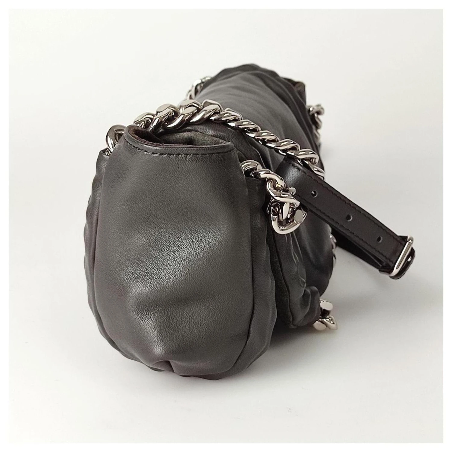 Sac Bandoulière Yves Saint Laurent Loop En Cuir Gris 6 Sac Bandoulière Yves Saint Laurent Loop En Cuir Gris – Image 4