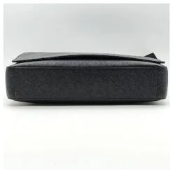 Yves Saint Laurent Sac Bandoulière Business Saint Laurent En Cuir Noir 12 Yves Saint Laurent Sac Bandoulière Business Saint Laurent En Cuir Noir -Yves Saint Laurent 869458 4