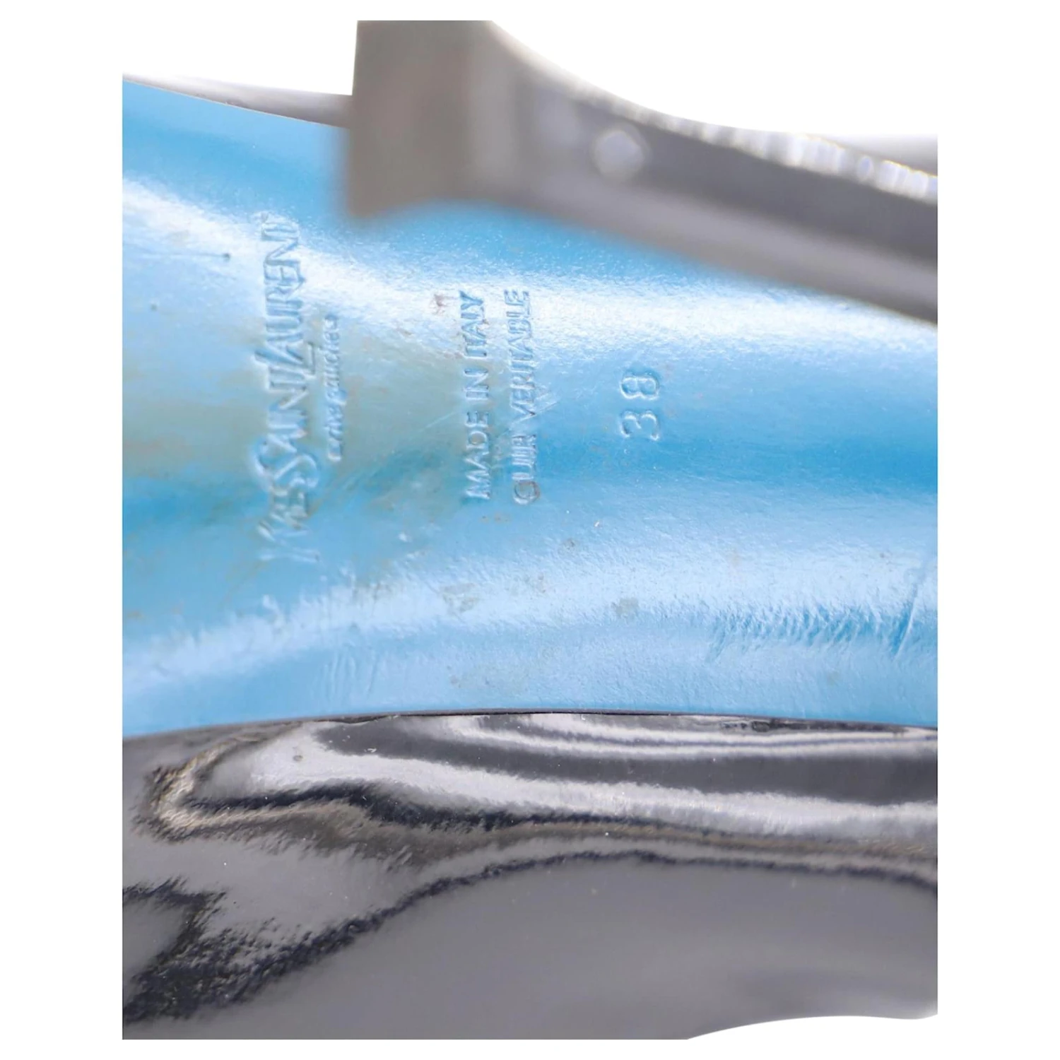 Yves Saint Laurent Escarpins à Plateforme Tribtoo En Cuir Verni Noir 11 Yves Saint Laurent Escarpins à Plateforme Tribtoo En Cuir Verni Noir – Image 9