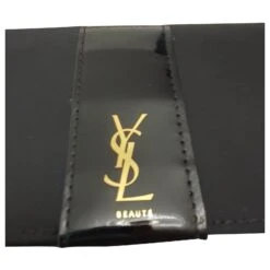 Pochette En Cuir Yves Saint Laurent Pour Palette Make Up Noir