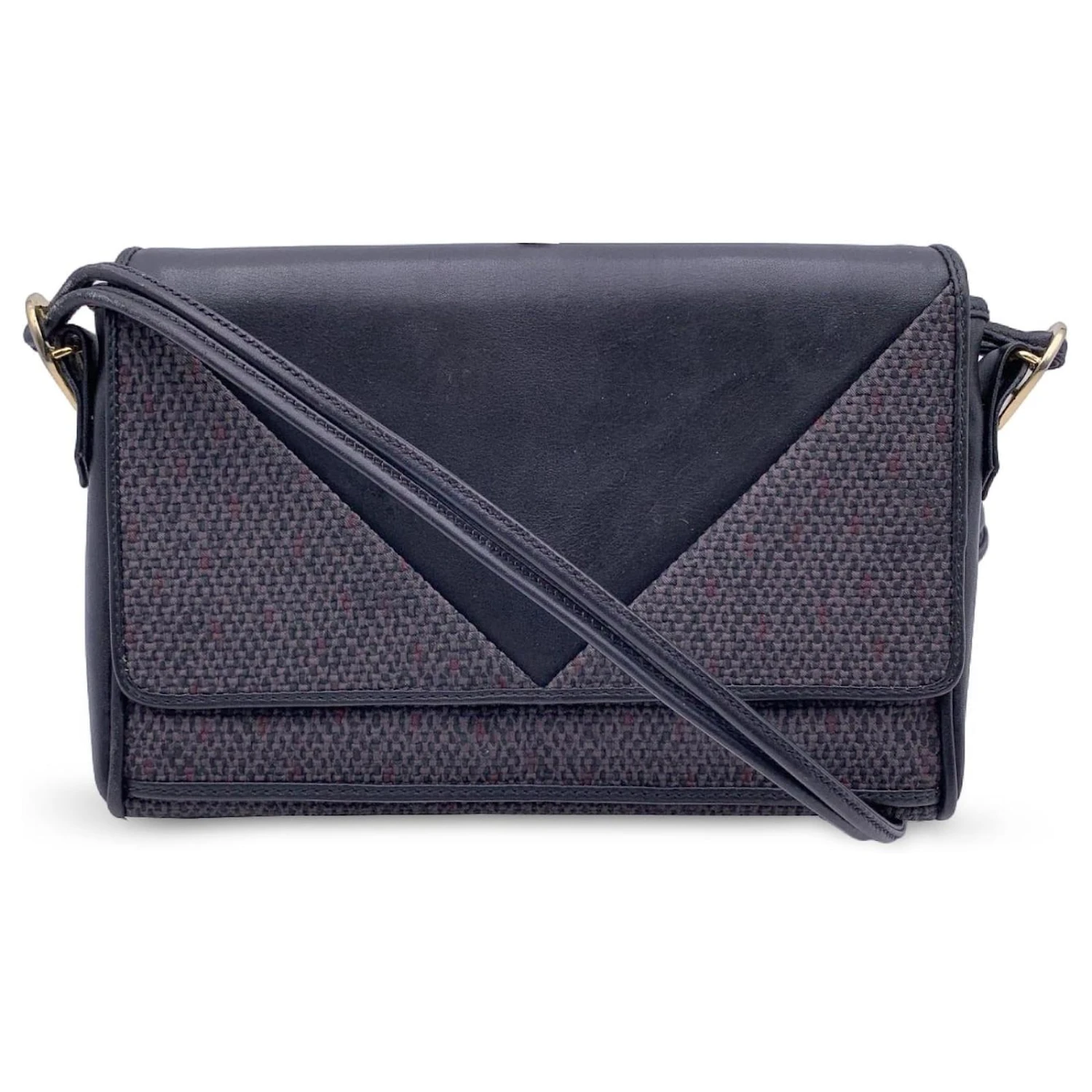 Yves Saint Laurent Sac à Bandoulière En Toile De Vinyle Texturé Gris Noir 3 Yves Saint Laurent Sac à Bandoulière En Toile De Vinyle Texturé Gris Noir